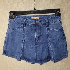 Wave Jeans Size 5 Blue Denim Pleated Skort